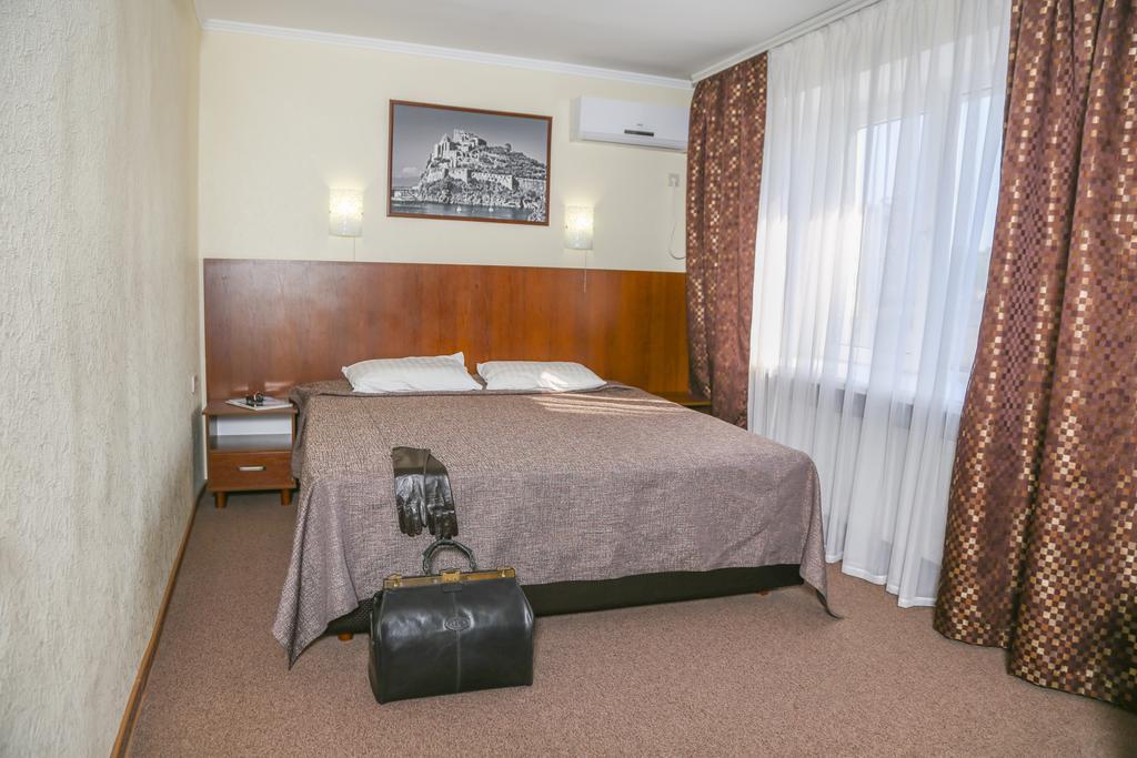 Dnepropetrovsk Hotel Bagian luar foto