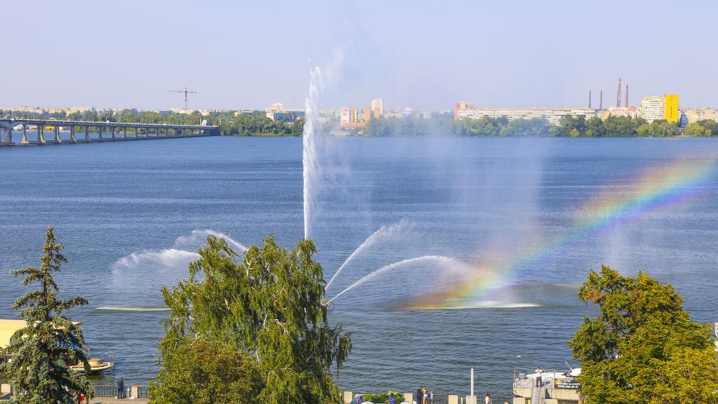 Dnepropetrovsk Hotel Bagian luar foto