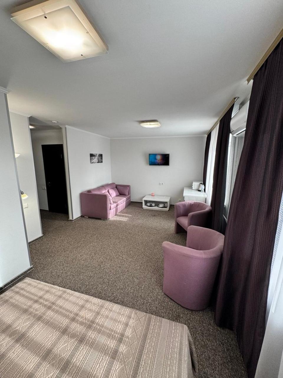 Dnepropetrovsk Hotel Bagian luar foto
