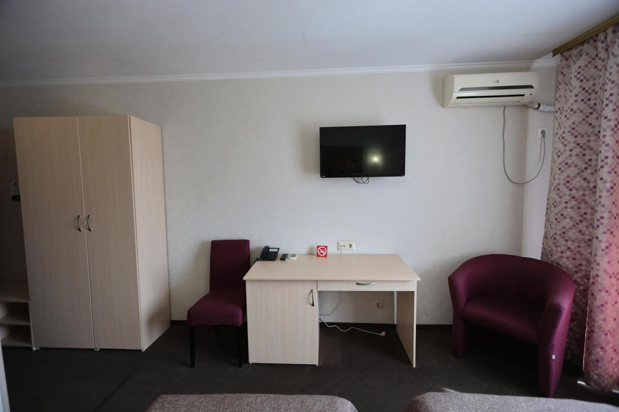 Dnepropetrovsk Hotel Bagian luar foto
