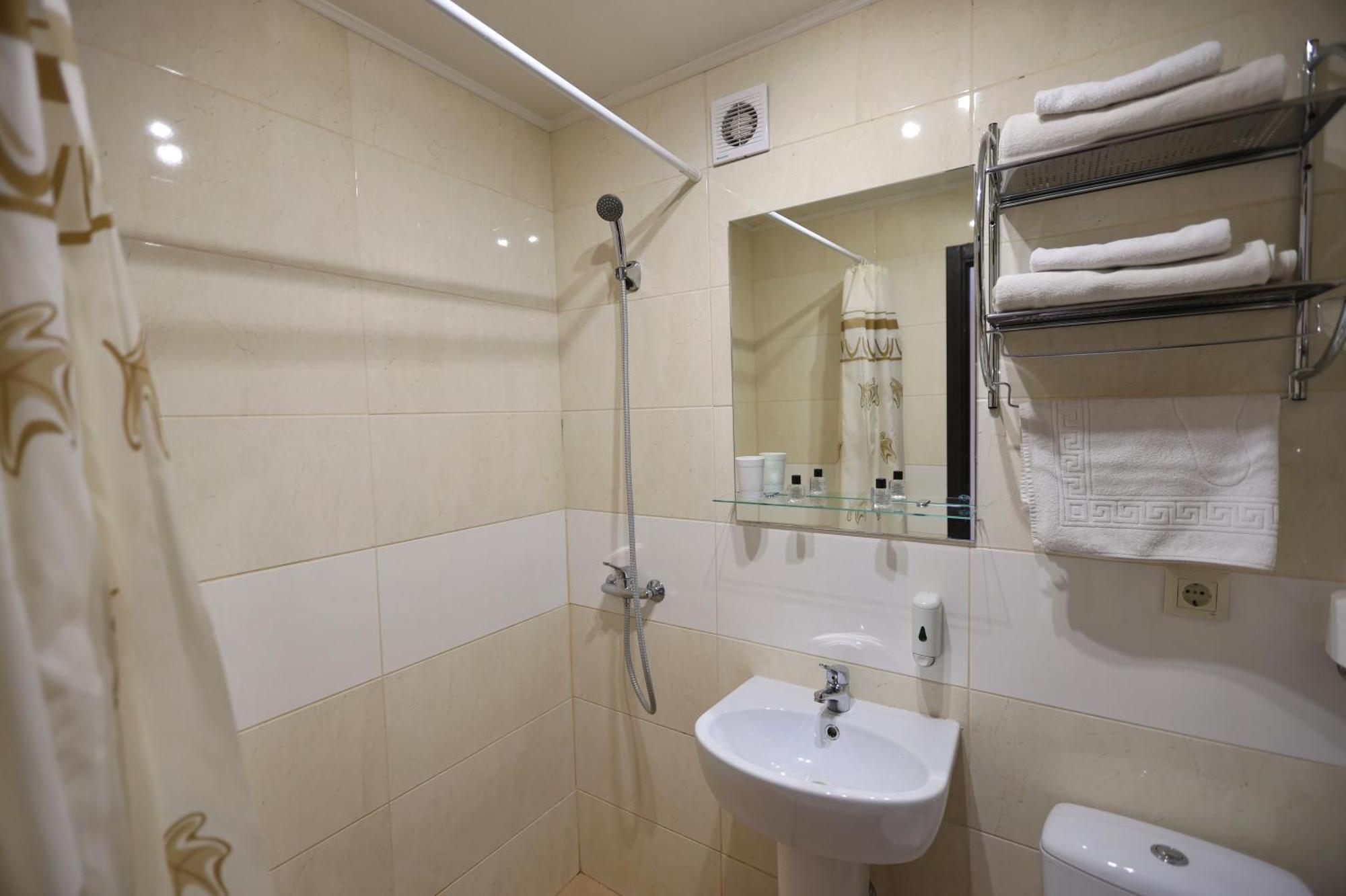 Dnepropetrovsk Hotel Bagian luar foto