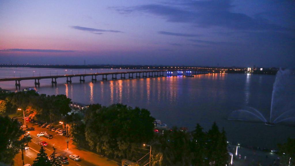 Dnepropetrovsk Hotel Bagian luar foto