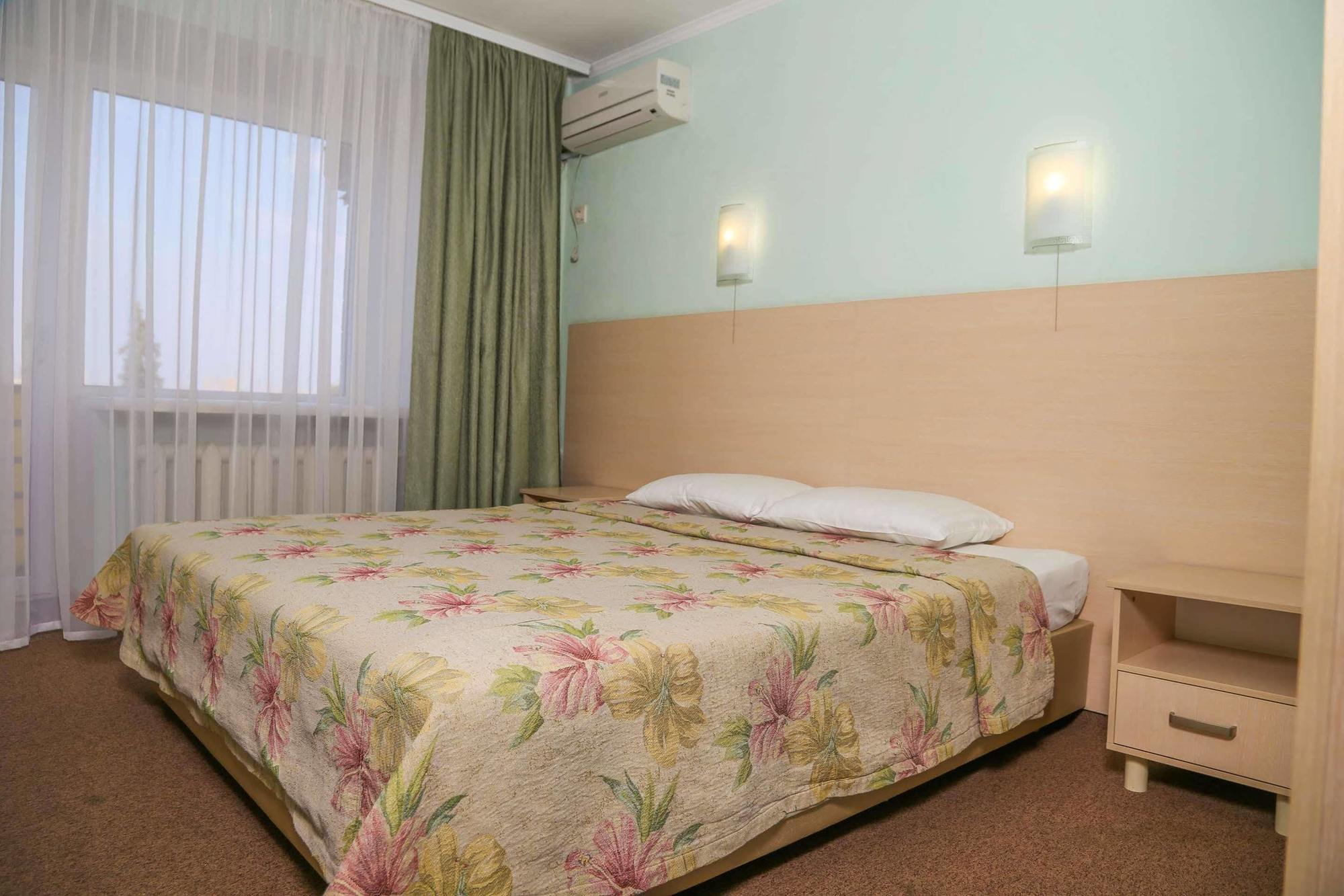 Dnepropetrovsk Hotel Bagian luar foto