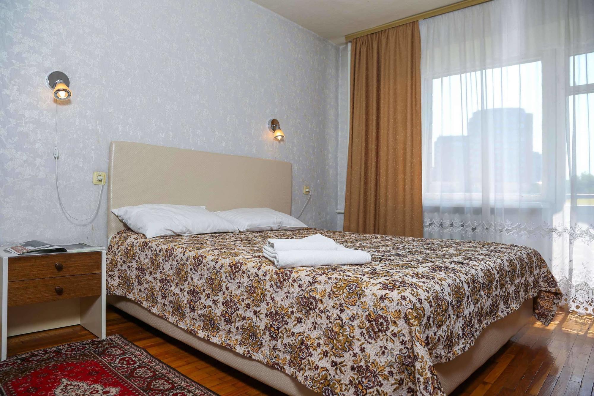 Dnepropetrovsk Hotel Bagian luar foto