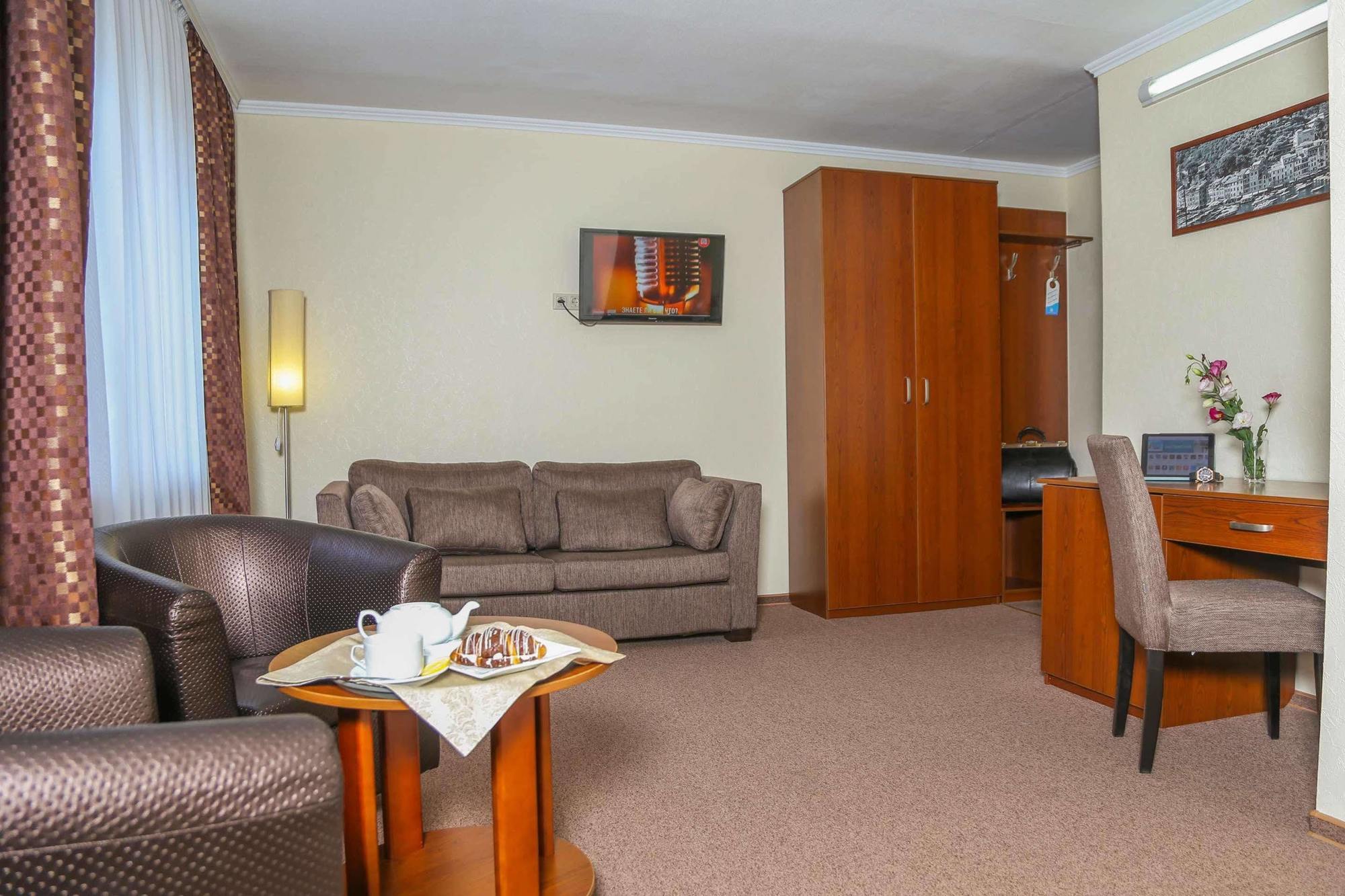 Dnepropetrovsk Hotel Bagian luar foto